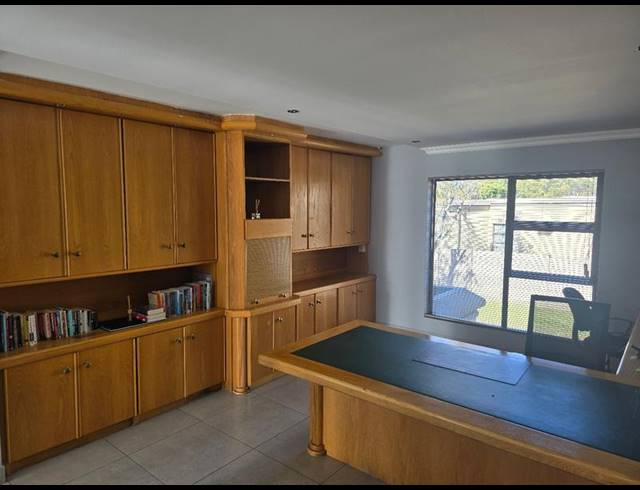 4 BEDROOM HOUSE FOR SALE IN VAALPARK